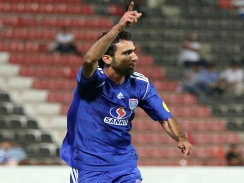 Cavadovun komandası heç-heçə etdi