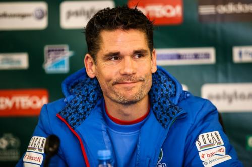 Nikolay Adam cəzalandırıldı