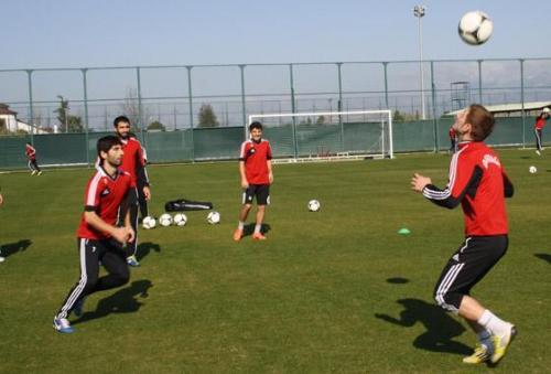 “Qarabağ” gedir