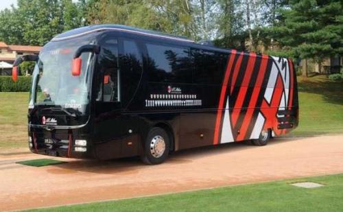 "Milan" avtobusunu satdı