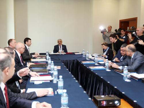 İcraiyyə Komitəsinin iclasından fotolar