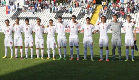 Serbiya millisi Bakıya 18 futbolçu ilə gəlir