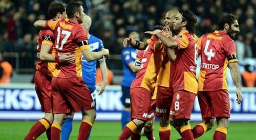 "Qalatasaray" yenidən zirvədə