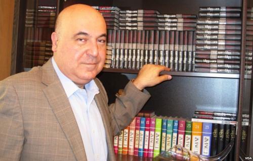 Çingiz Abdullayev rəsmən “Neftçi”nin rəhbəri oldu