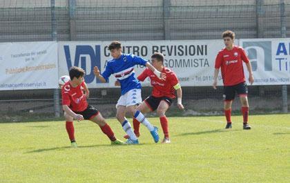 "Qəbələ"nin futbolçusu mükafatlandırıldı