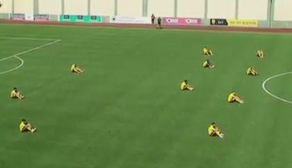 “Simurq” futbolçularından etiraz: oturaq aksiya (FOTO)