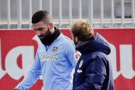 Arda Turan əzələsini dartdı