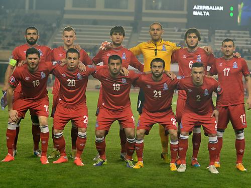Prosineçki millimizin heyətini açıqladı