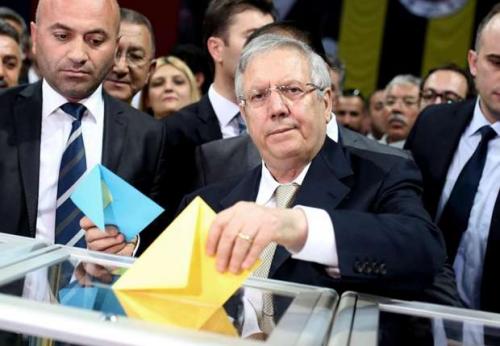 Əziz Yıldırım  "Fənrbaxça"nın  prezidenti seçildi