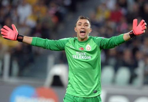 Muslera finalda oynamayacaq