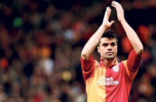 "Qalatasaray" daha bir futbolçusu ilə yolları ayırdı