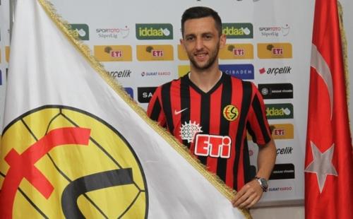 Muarem Muarem rəsmən "Eskişehirspor"da