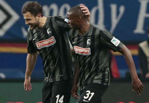 "Bayer" hücumçu transfer etdi
