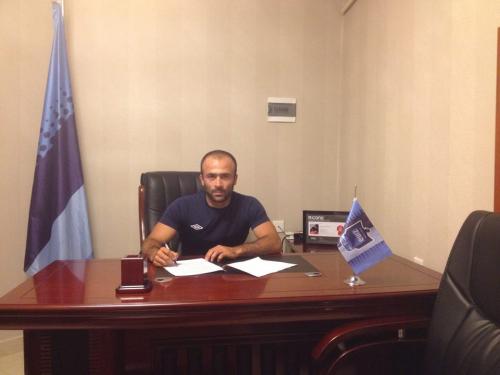 "Zirə"dən daha üç rəsmi transfer