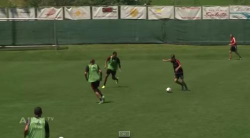 "Ayaks"lı futbolçudan möhtəşəm qol (VİDEO)