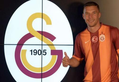 Podolski rəsmən "Qalatasaray"da