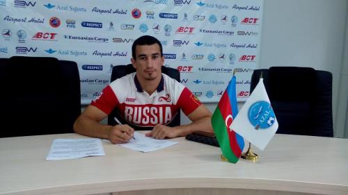 AZAL-dan yeni transfer (FOTO)