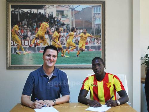 Leroy Corc rəsmən Türkiyə klubunda (FOTO)