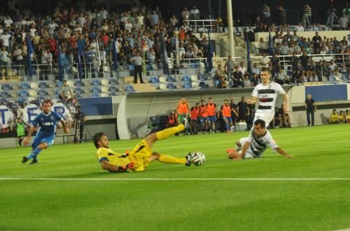 "İnter"ə sərf edən heç-heçə (FOTOLAR)