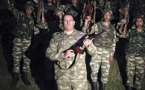 İlham Zəkiyev cəbhə bölgəsində (FOTO)
