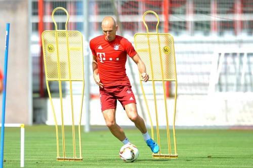 Robben məşqlərə başladı (FOTO)
