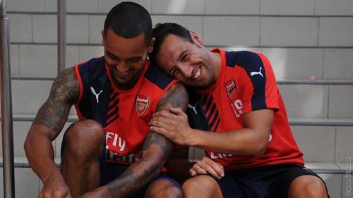 "Arsenal"da iki müqavilə