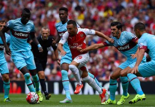 "Arsenal" uduzdu, "Liverpul" qalib gəldi