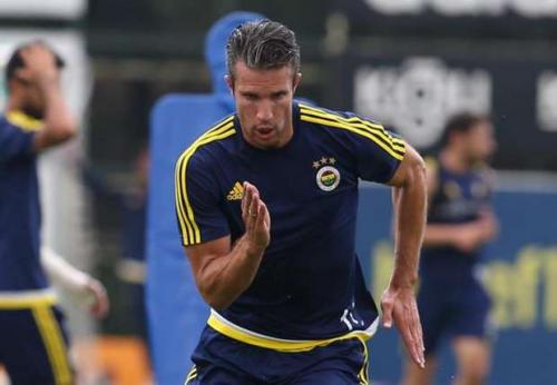 Van Persi məşqlərə başladı