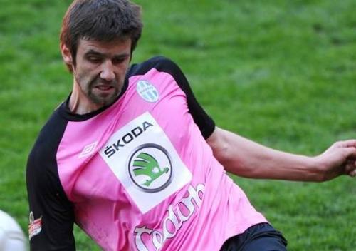 "Qarabağ"ın yeni transferi millini özbaşına tərk etdi – qalmaqal