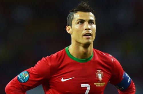 San Marino Ronaldonu ələ saldı (FOTO)