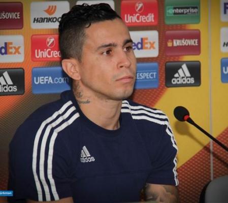 Reynaldo: "Rəqib müdafiəçilərini yaxşı  tanıyıram" 