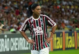Ronaldinyo avtomobil qəzasına düşdü