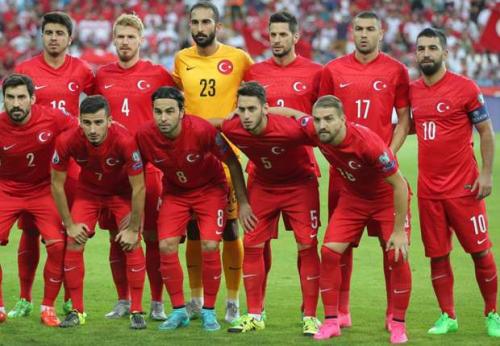 Çexlərlə oyuna qara sarğıda çıxacaqlar