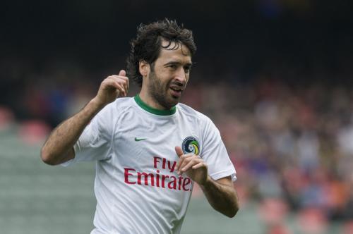 Raul Qonzales karyerasını bitirir