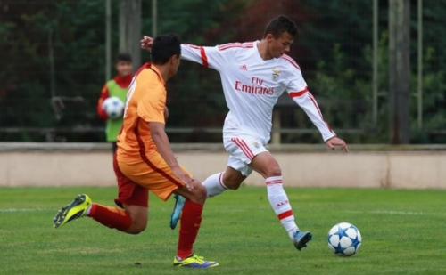 "Benfika" "Qalatasaray"a 11 qol vurdu