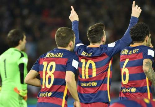 Messi: "10 nömrəli formanı geyinməyimi o istədi"