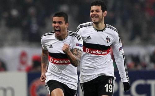 “Beşiktaş” 2 legioneri ilə yolları ayırır