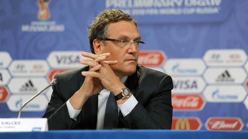 FİFA-nın baş katibi qovuldu