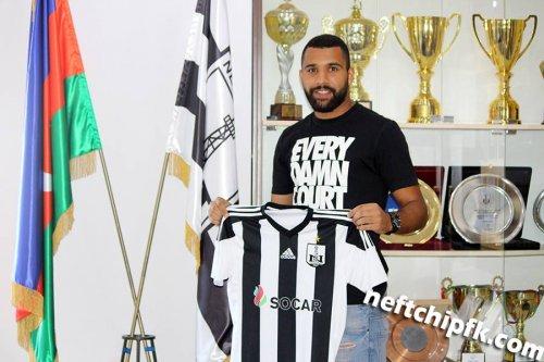 “Neftçi” legioneri ilə müqaviləni artırır