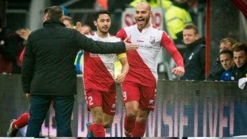 Futbolda qeyri-adi  qol sevinci (FOTOLAR)