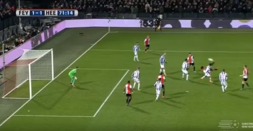 Hollandiyalı futbolçudan möhtəşəm qol (VİDEO)