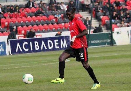 "Qəbələ"nin sabiq futbolçsu Rumıniya klubunda