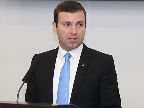 Elxan Məmmədov: "Bürokratiya istəmirik"