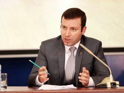 Elxan Məmmədov: “Rövnəq Abdullayev yenidən AFFA prezidentliyinə namizəd olacaq”