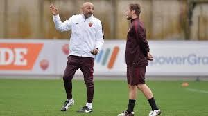 Totti Spalettidən küsüb