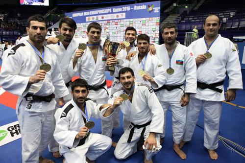 Cüdo yığmamızdan əsgər salamı (ŞƏKİLLƏR)