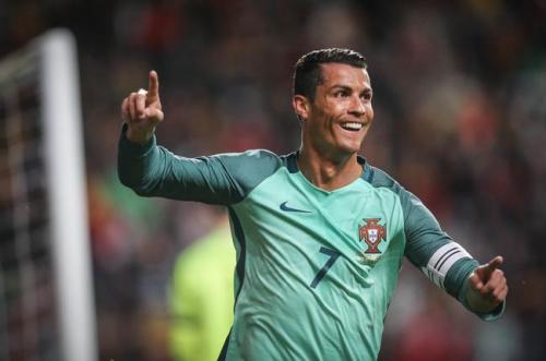 Ronaldo: "Az da olsa, favorit Fransadır"