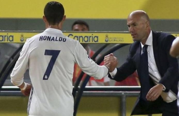 Ronaldo ilə Zidan arasında gərginlik - "Fahişə oğlu"