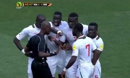 Hakim bu penaltiyə görə futboldan ömürlük uzaqlaşdırıldı – Video