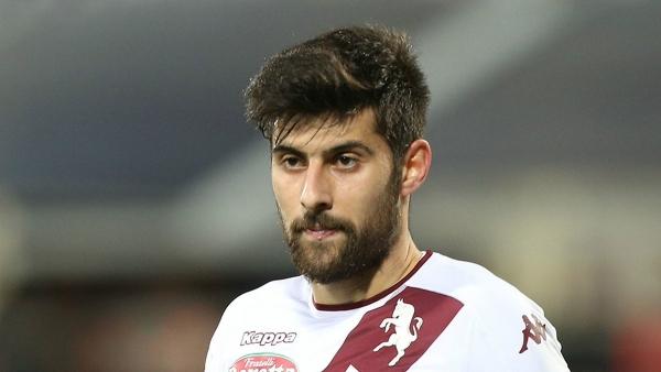 "Fiorentina" millinin kapitanı ilə müqavilə imzaladı